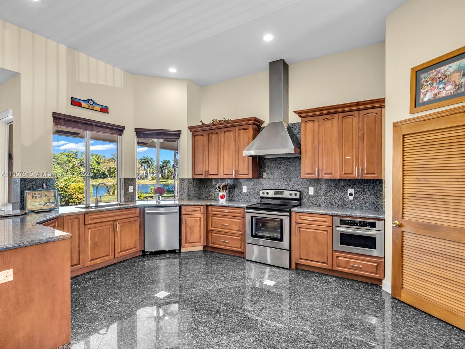 WINDMILL RANCH ESTATES - Residential