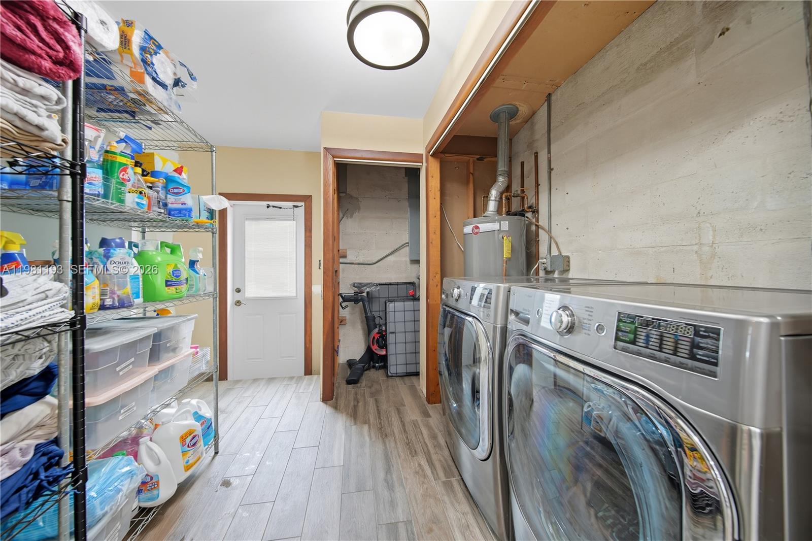 WINSTON PARK UNIT 5 - Residential