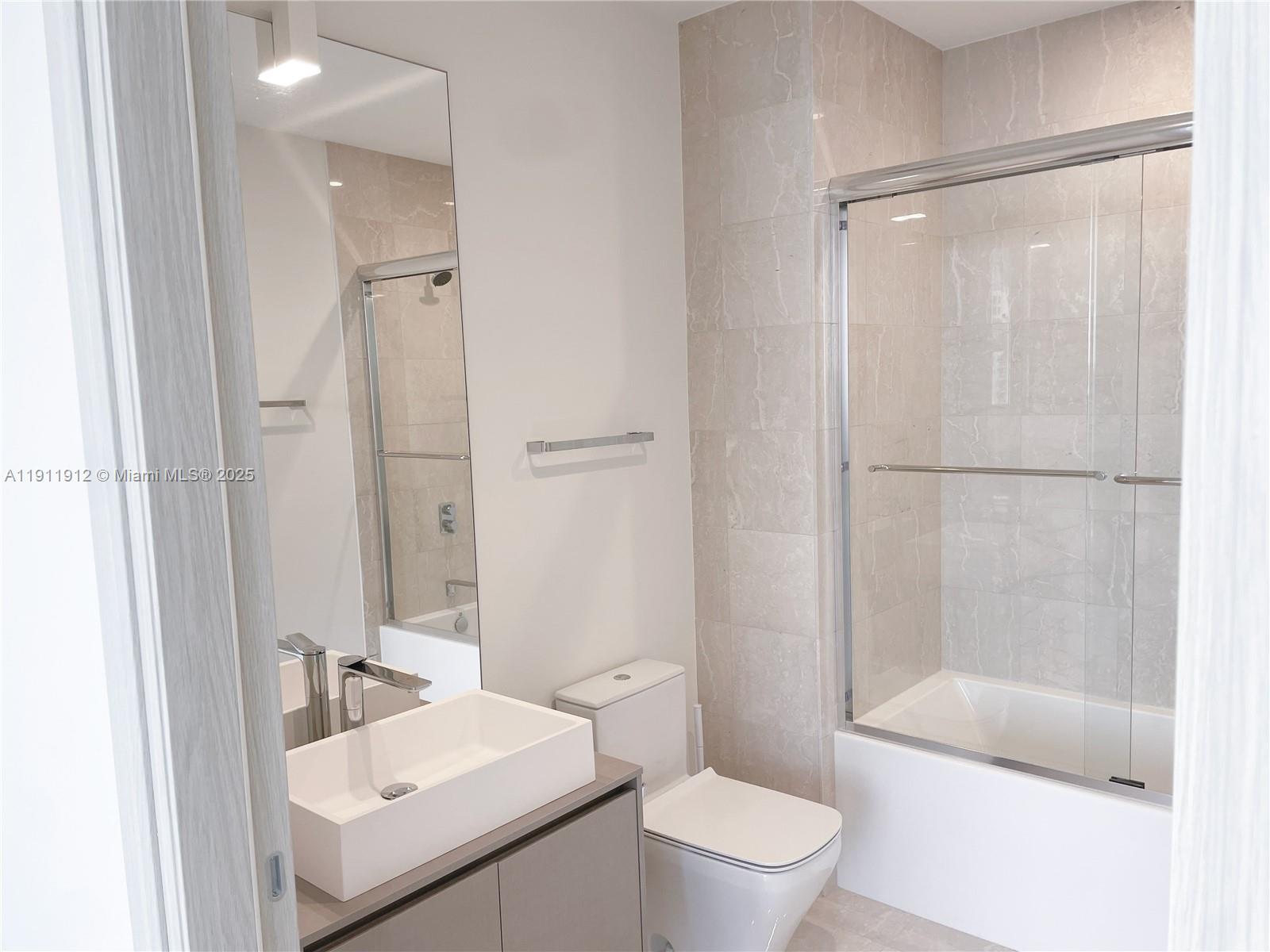 BRICKELL FLATIRON CONDO - Residential Lease