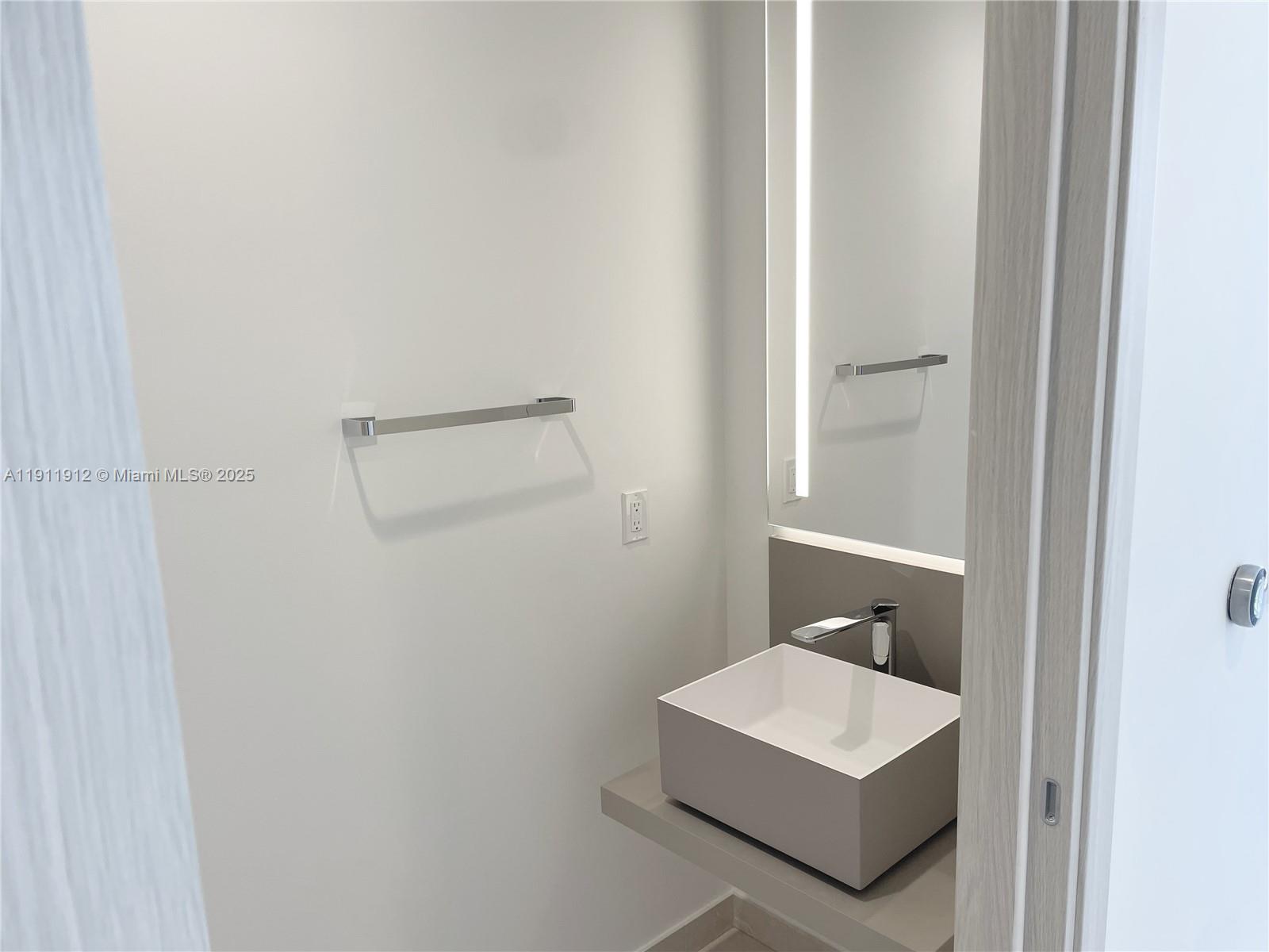 BRICKELL FLATIRON CONDO - Residential Lease