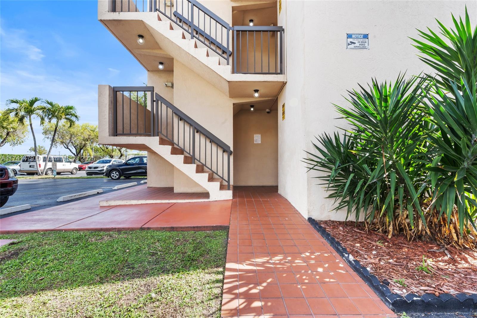 WESTCHESTER POINT CONDO - Residential