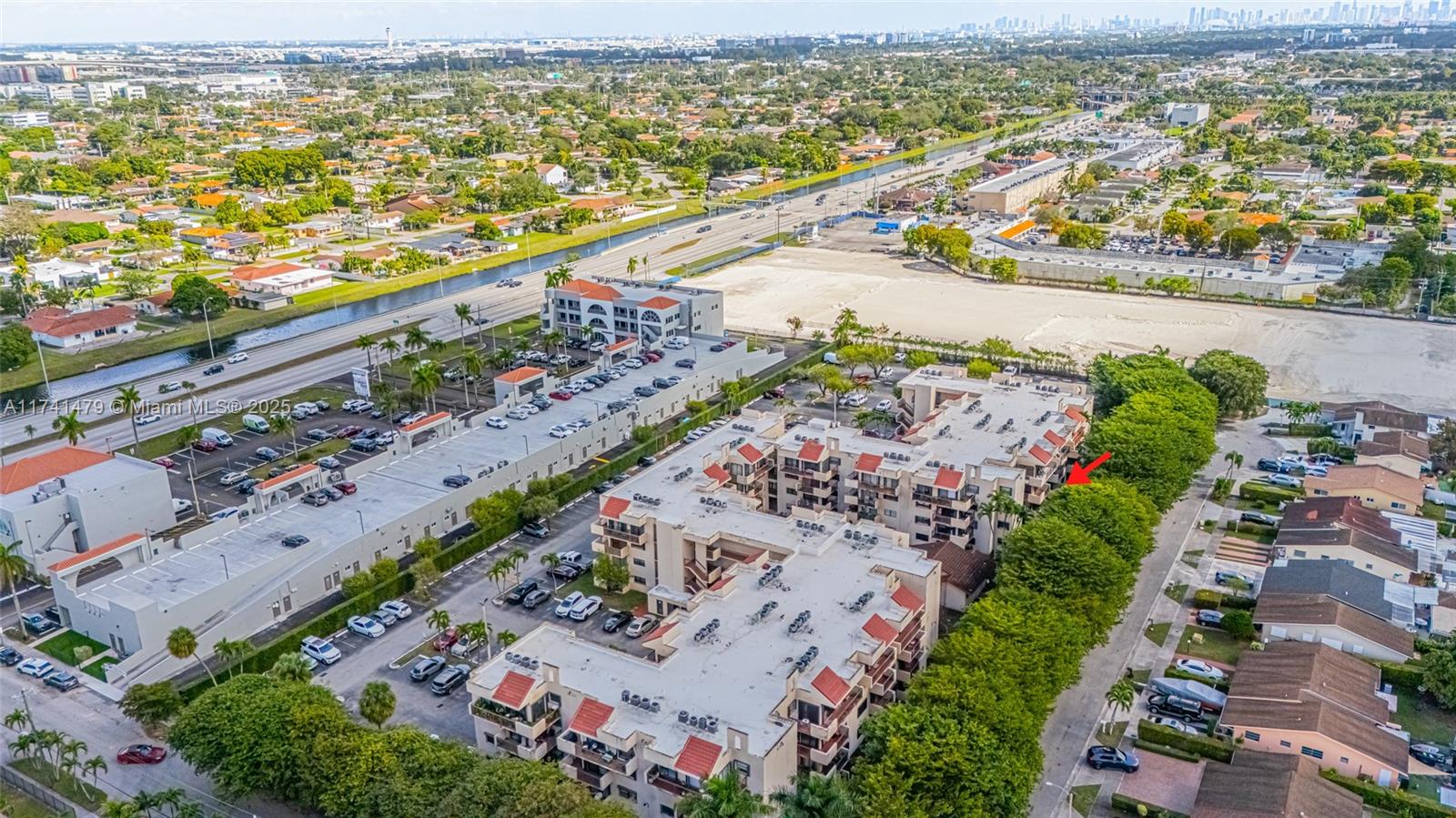 WESTCHESTER POINT CONDO - Residential