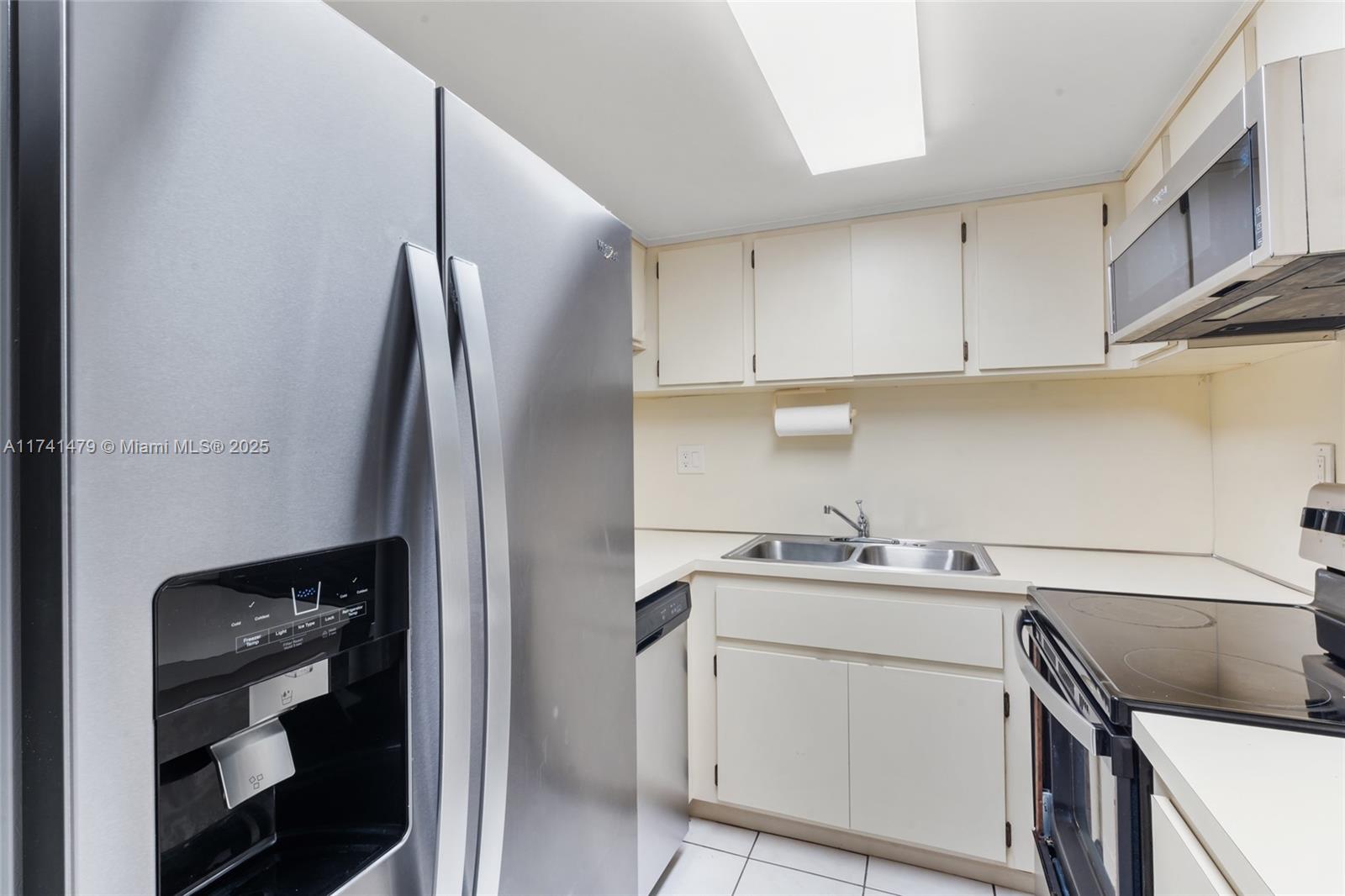 WESTCHESTER POINT CONDO - Residential