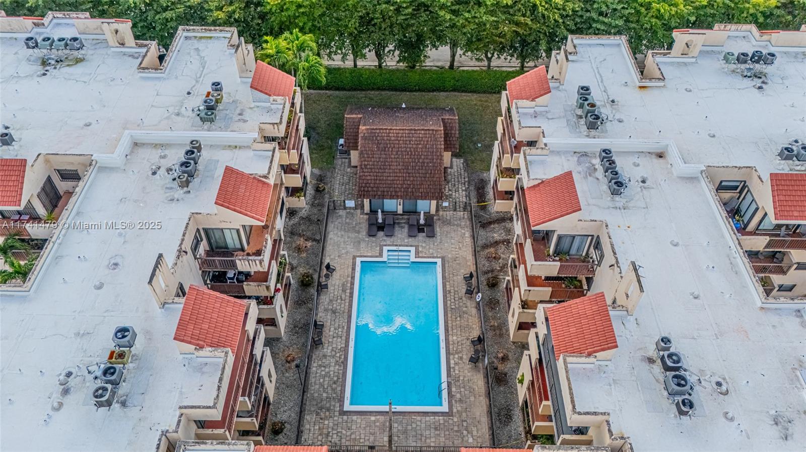 WESTCHESTER POINT CONDO - Residential