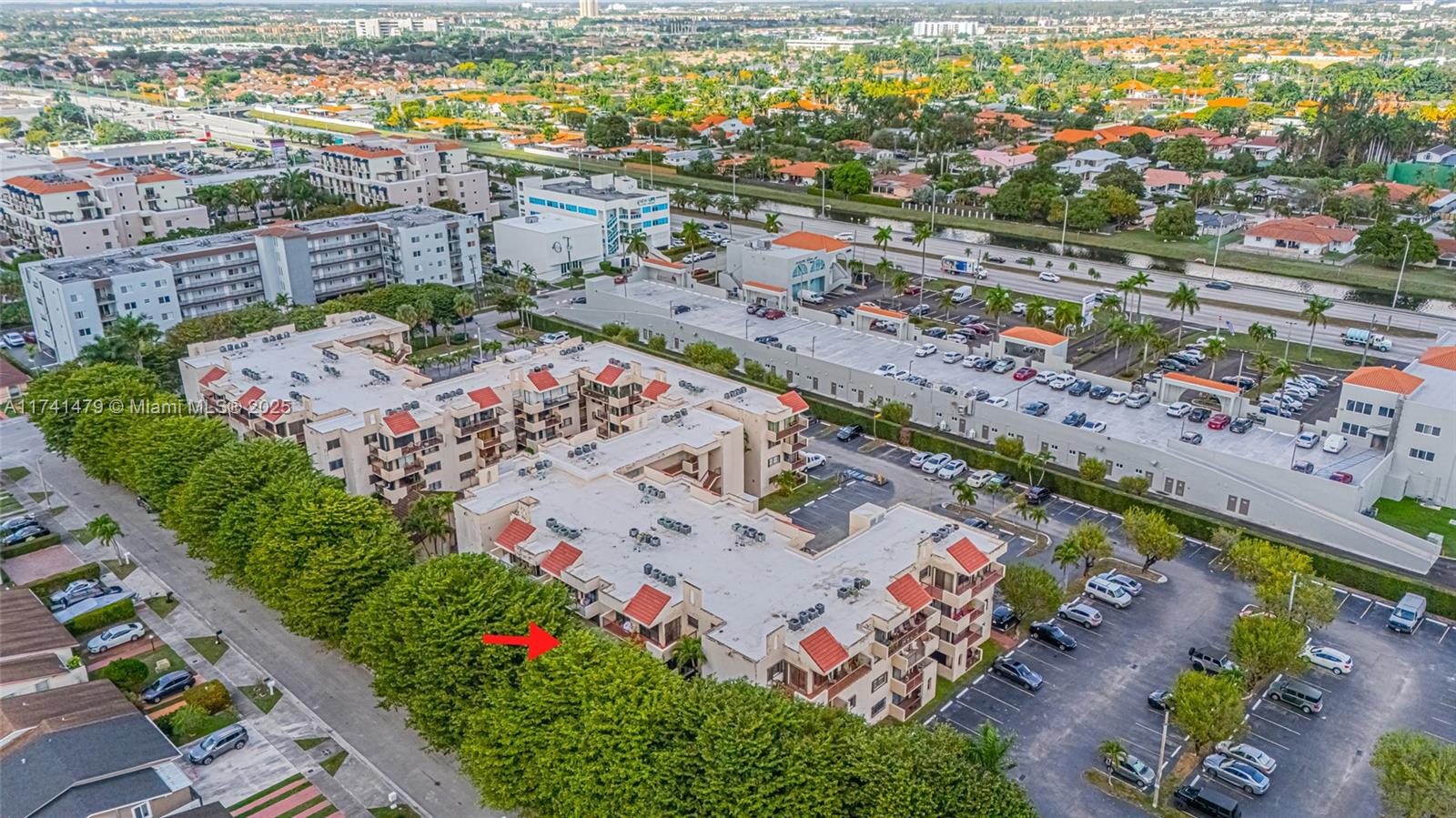 WESTCHESTER POINT CONDO - Residential