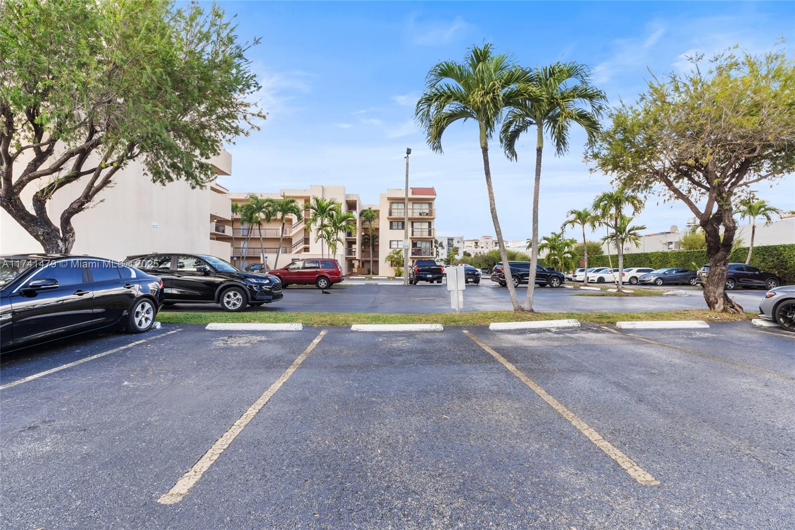 WESTCHESTER POINT CONDO - Residential