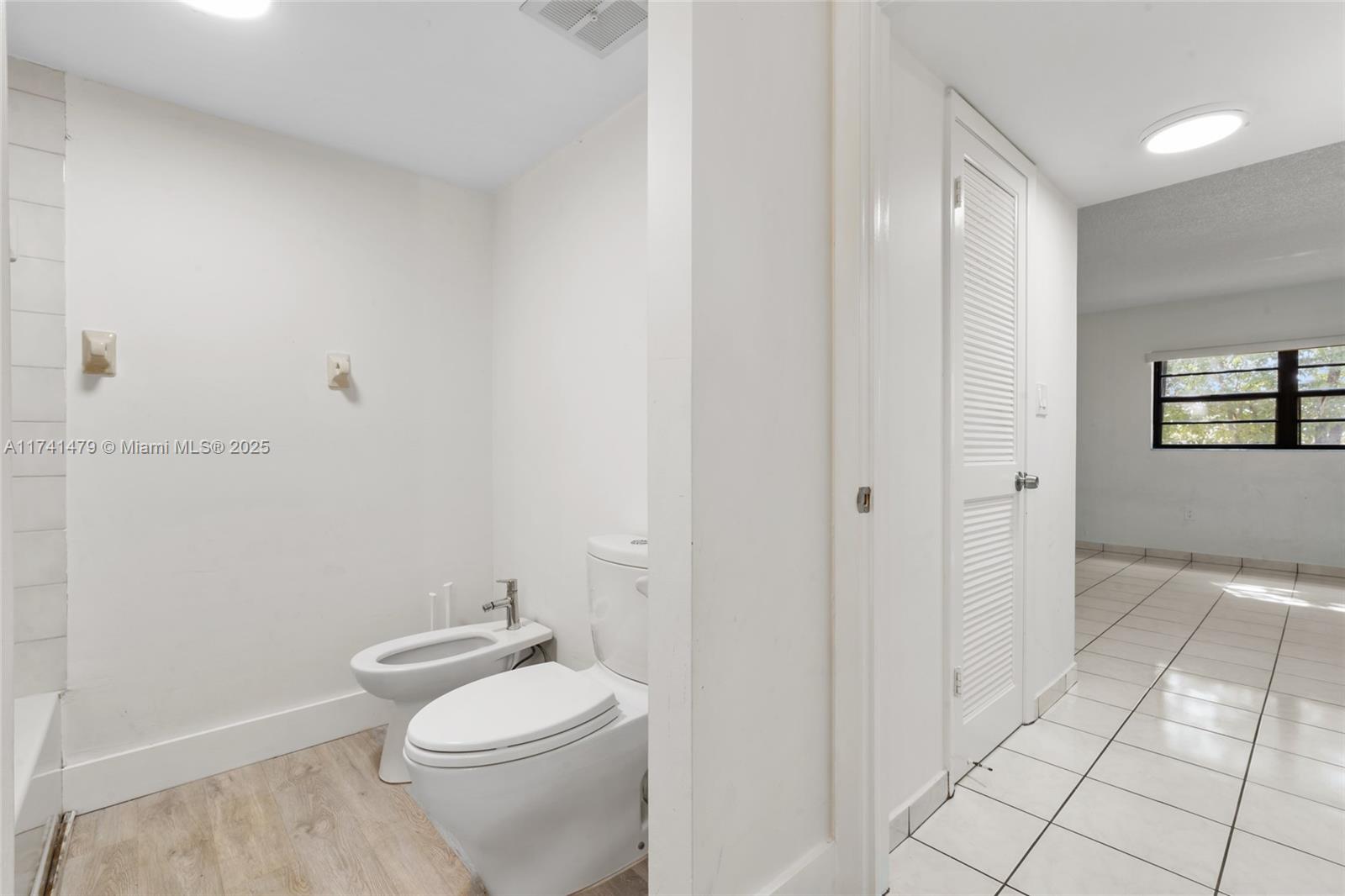 WESTCHESTER POINT CONDO - Residential