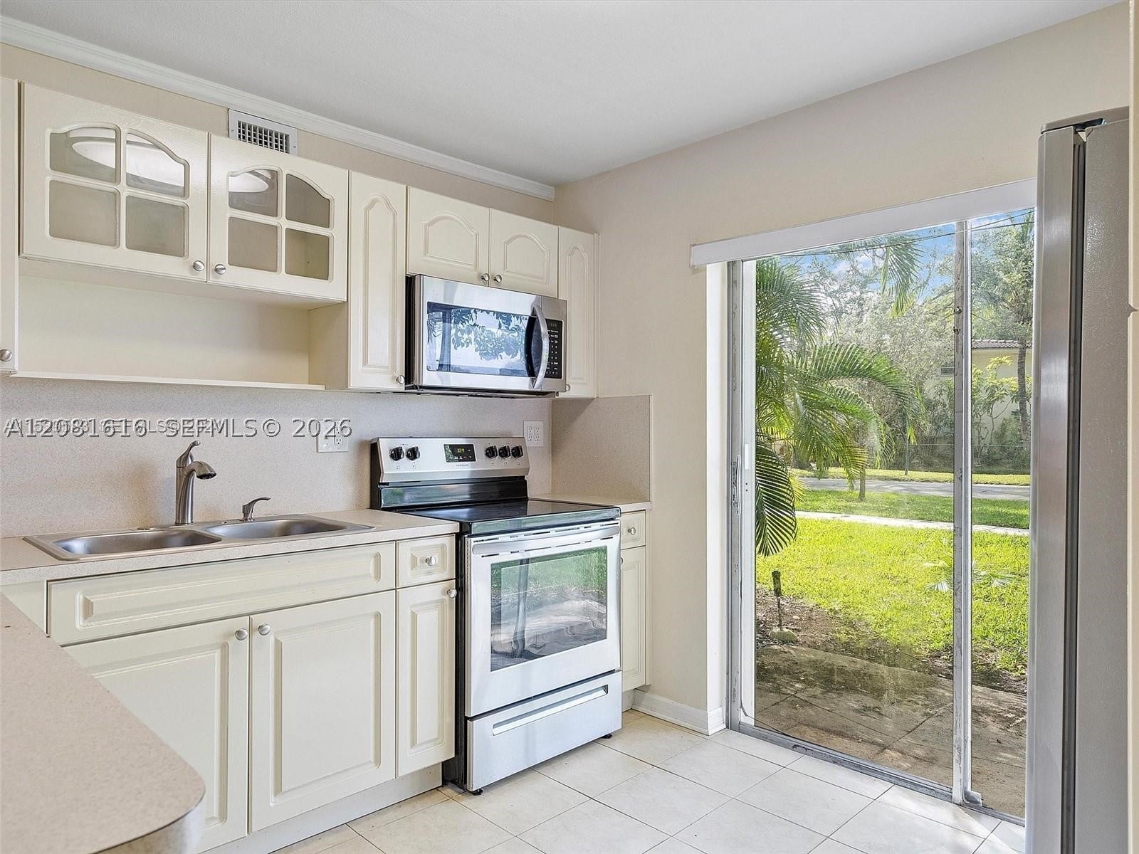 8941 NE 4th Ave Rd 8941