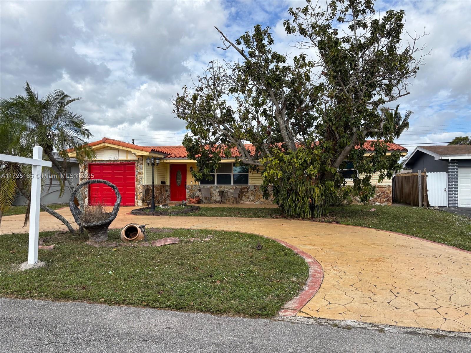 8471 NW 16th St