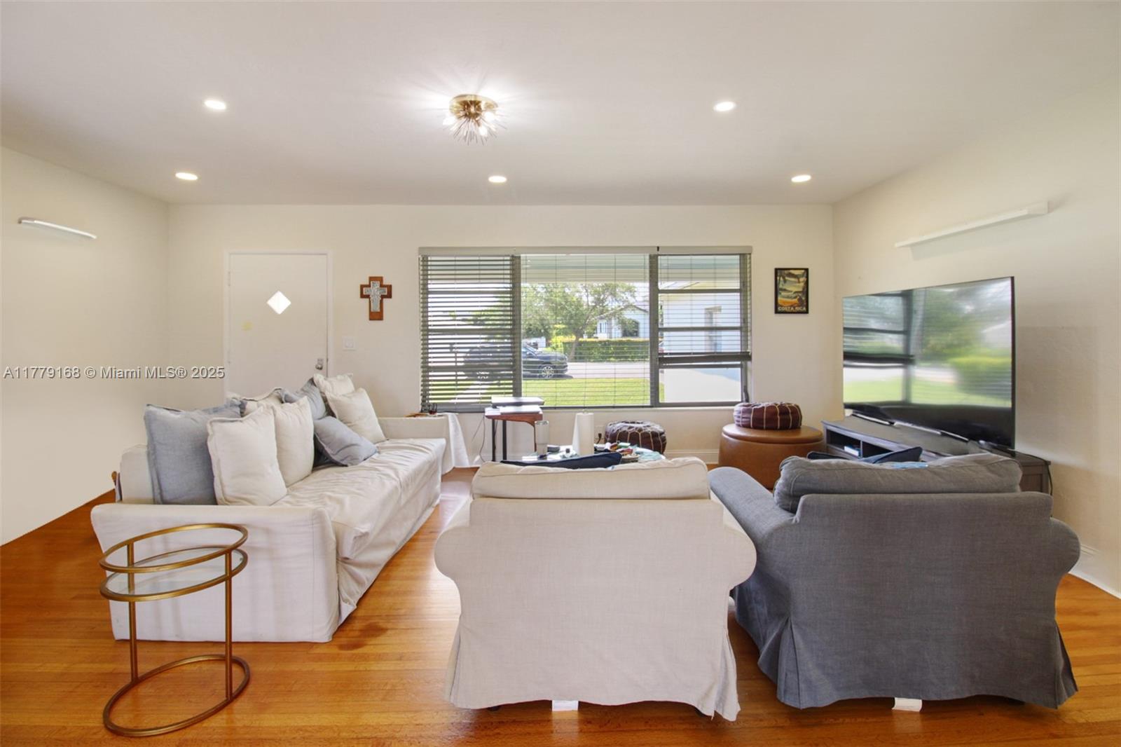 1025 Hunting Lodge Dr