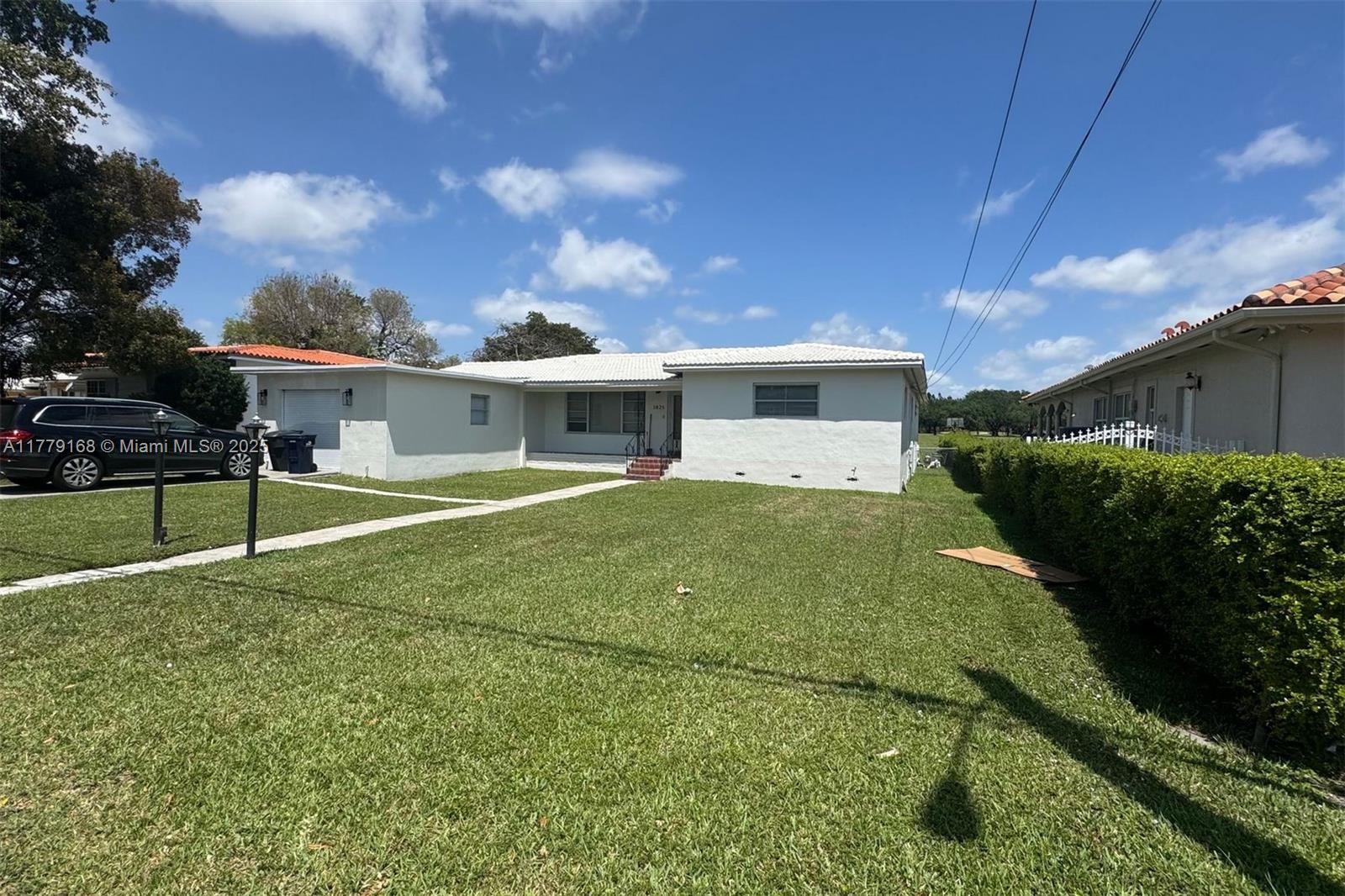 1025 Hunting Lodge Dr, Miami Springs, Miami-Dade County, Florida - 2 Bedrooms  
3 Bathrooms - 
