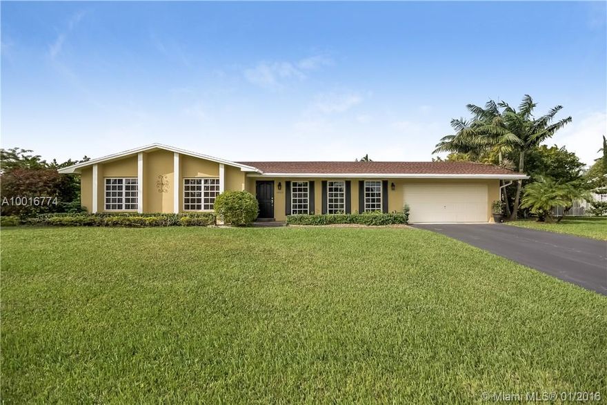 Fall in love with this beautiful home, perfect location, pristine quaint home, ready to move in. Great patio area, sparkling pool, built-in B-B-Que, perfect for entertaining. Upgraded, newer roof, gas range, great kitchen. A dream home do not miss it!