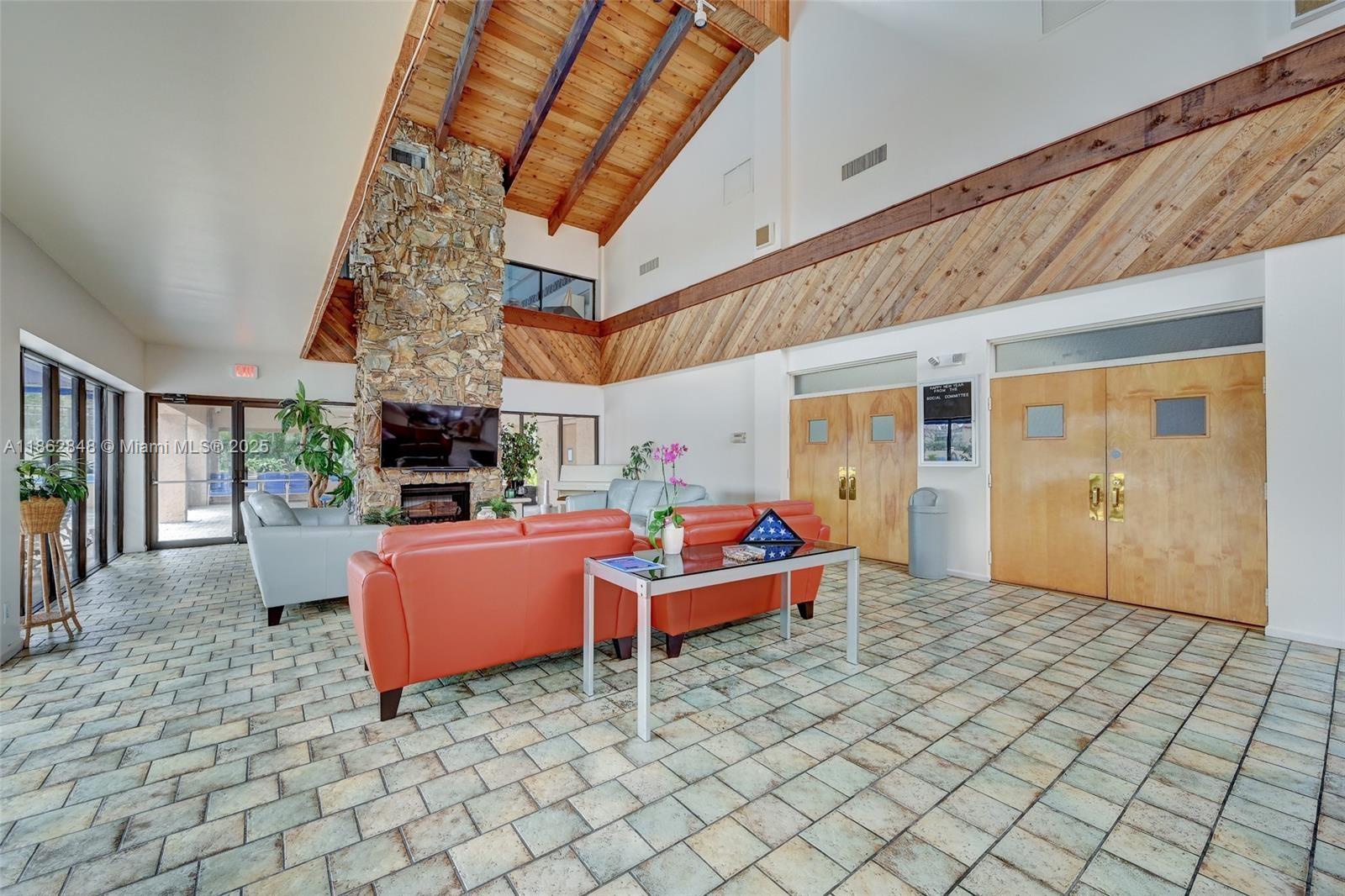 PALM LAKES CONDO - Residential