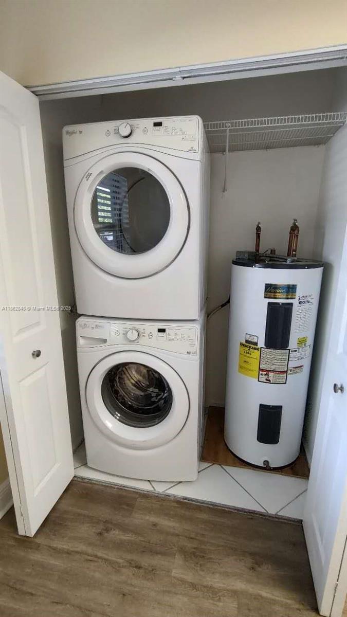 PALM LAKES CONDO - Residential