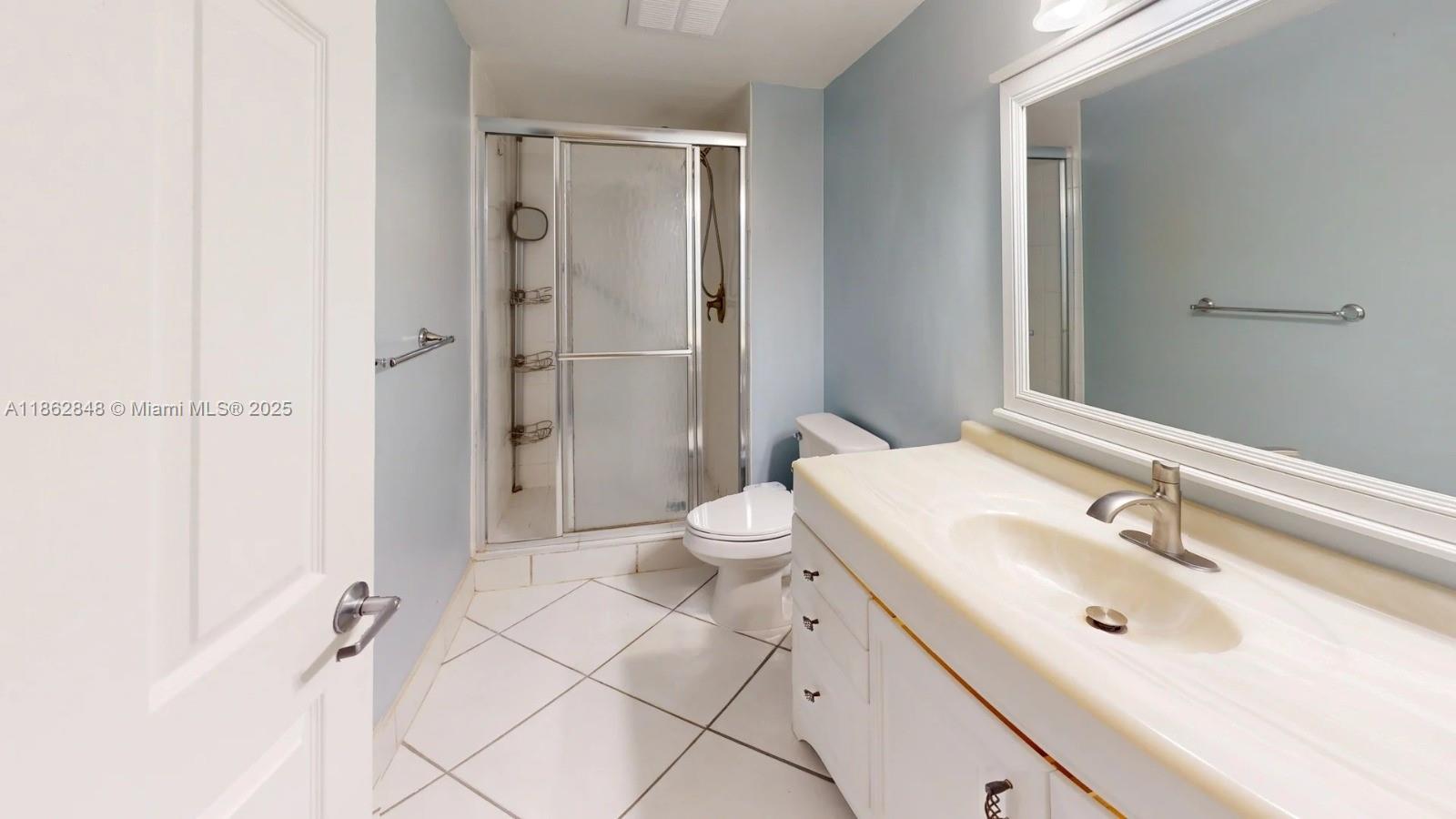 PALM LAKES CONDO - Residential