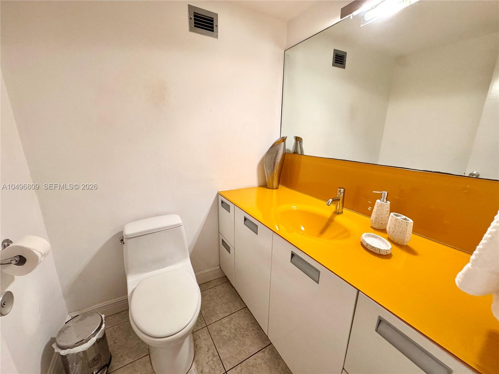100 LINCOLN RD 1423