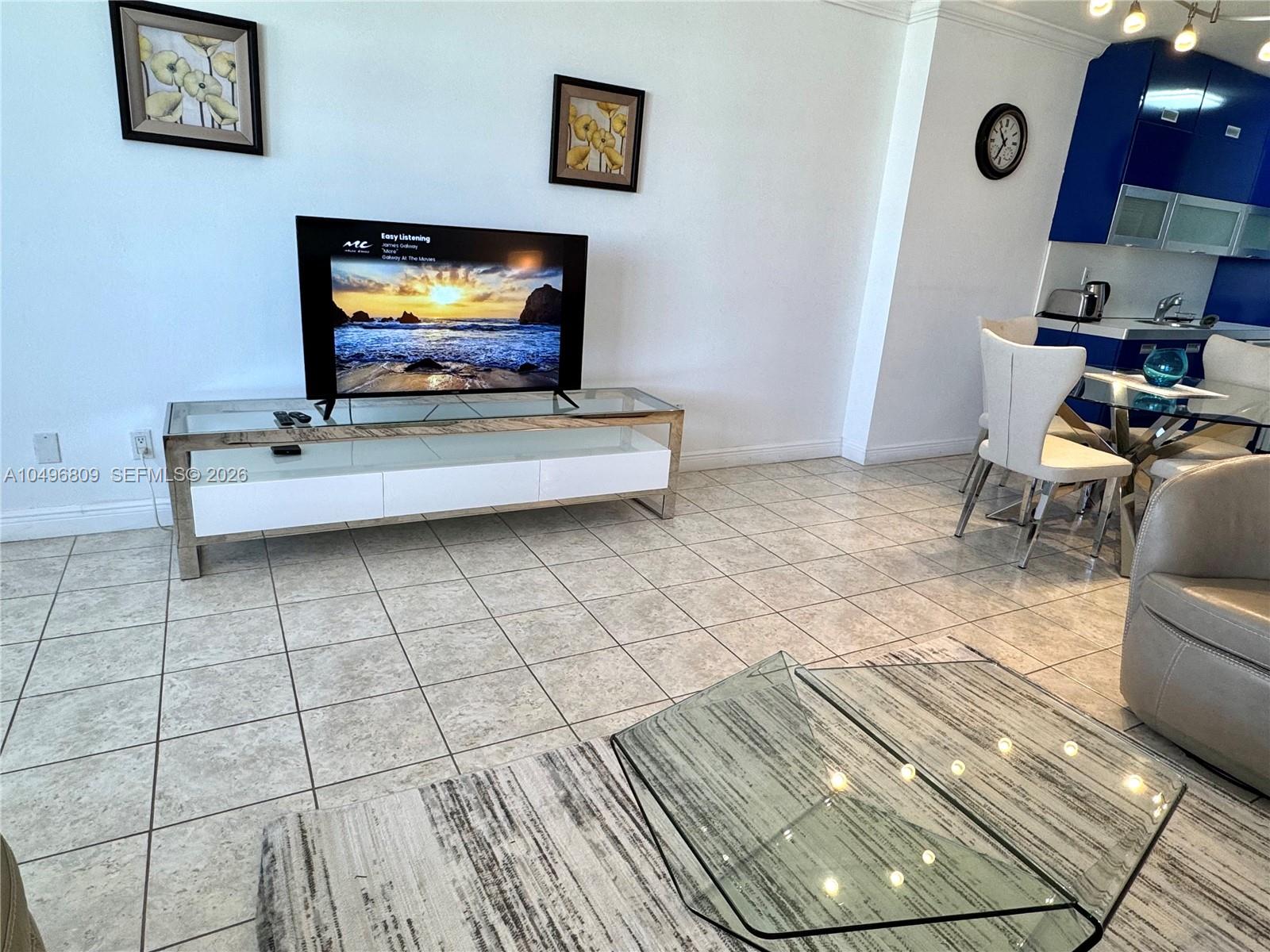 100 LINCOLN RD 1423