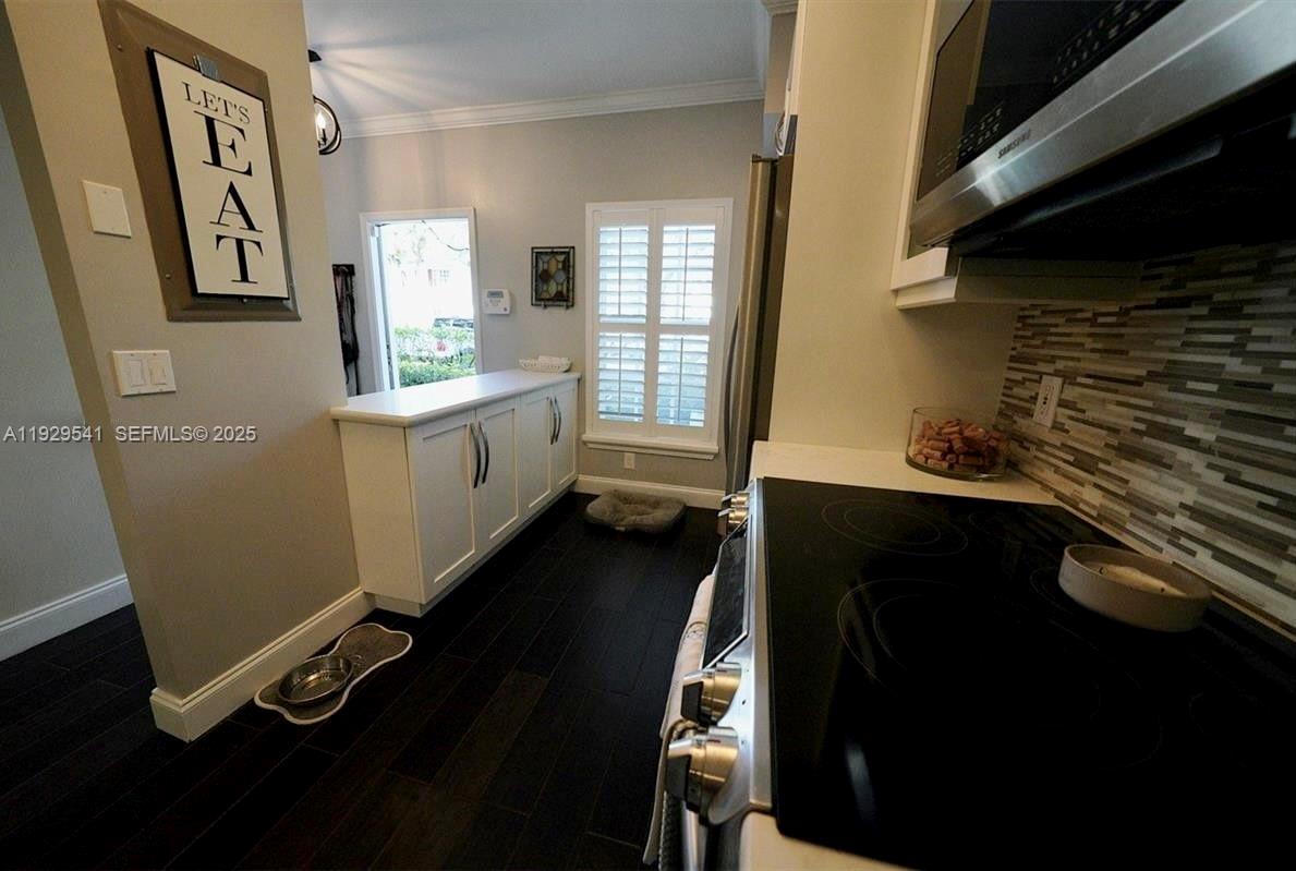 FOUNTAINS OF JACARANDA - Residential Lease