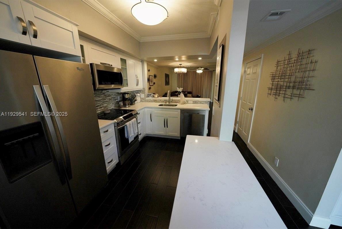 FOUNTAINS OF JACARANDA - Residential Lease