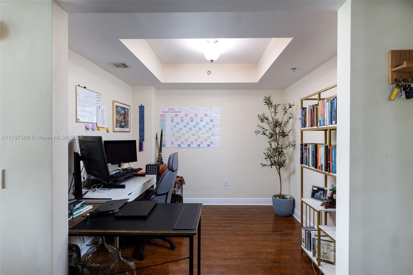 2681 N Flamingo Rd TH4S