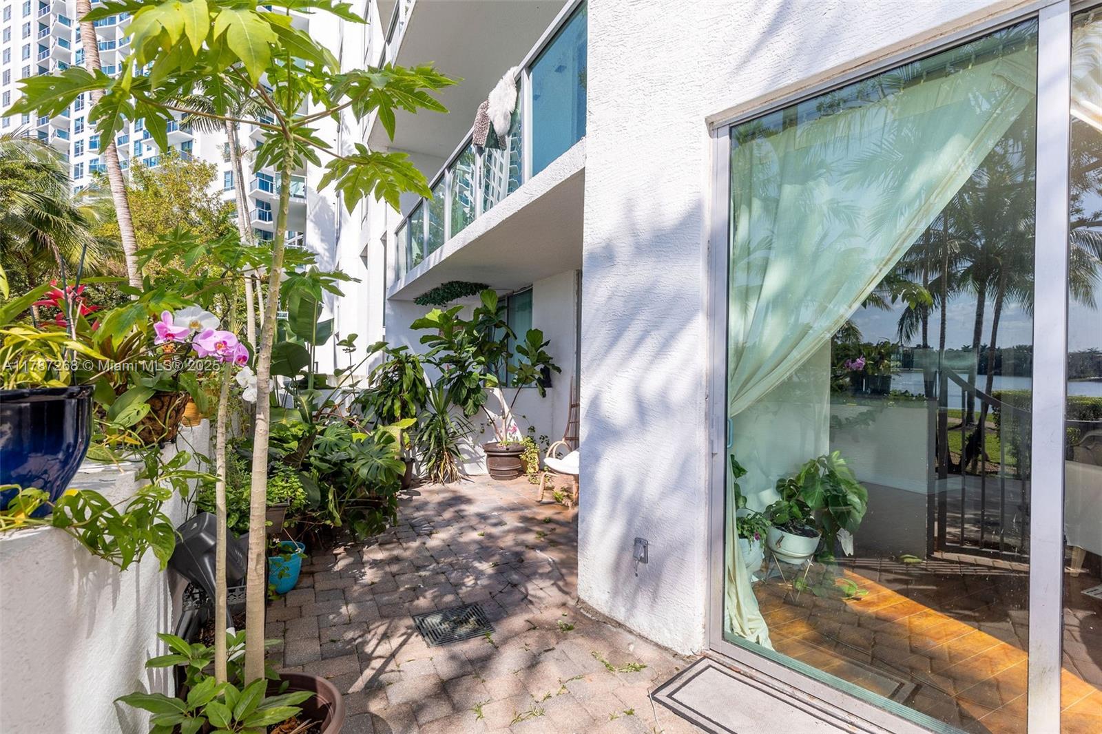 TAO SAWGRASS CONDOMINIUM - Residential