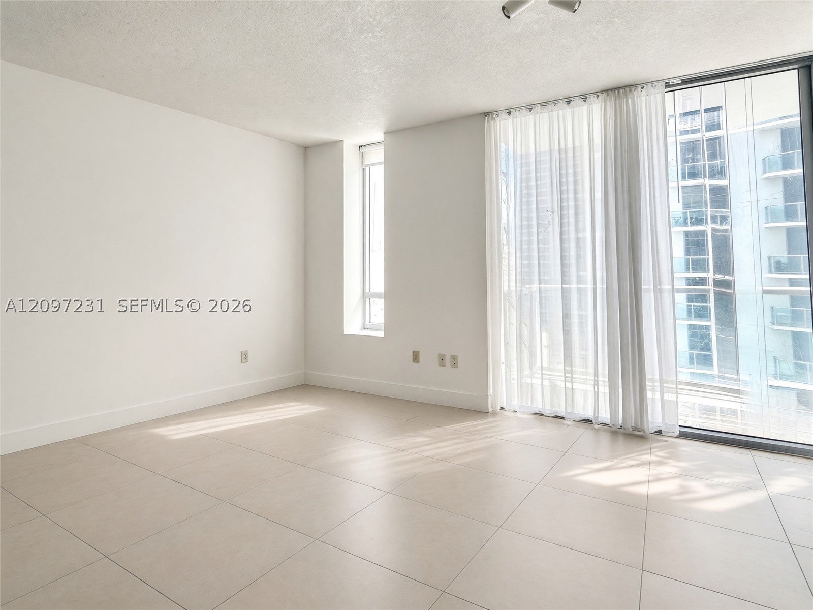 1050 Brickell Ave 3110