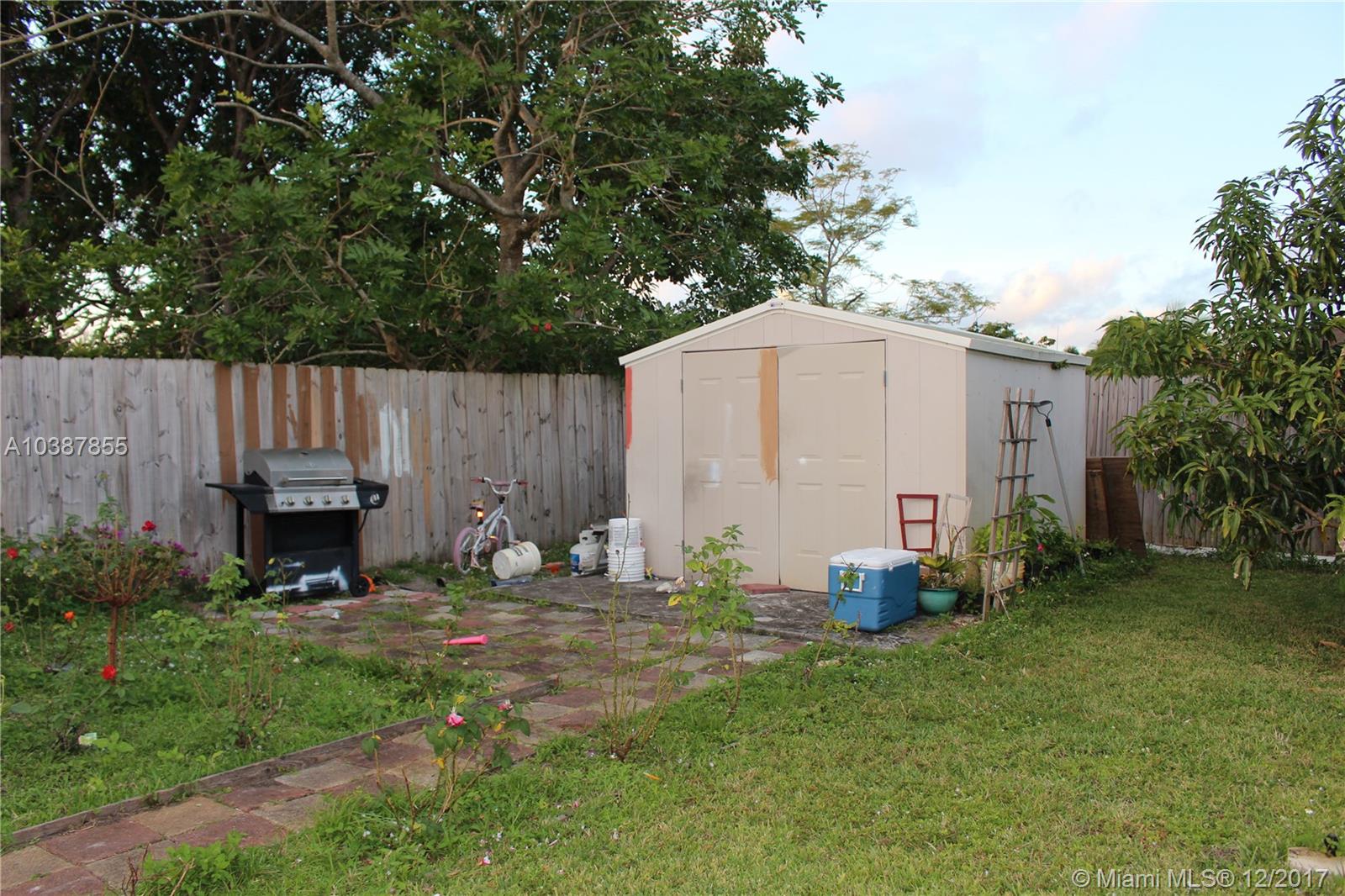 HOWITT SUB - Residential