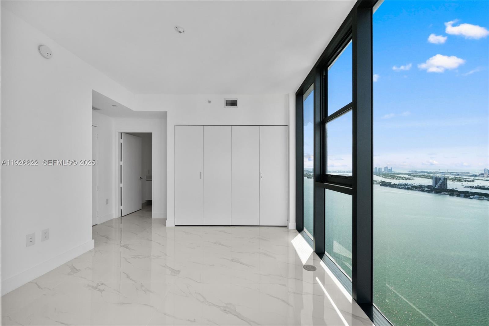 ARIA RESERVE SOUTH - Residential Lease