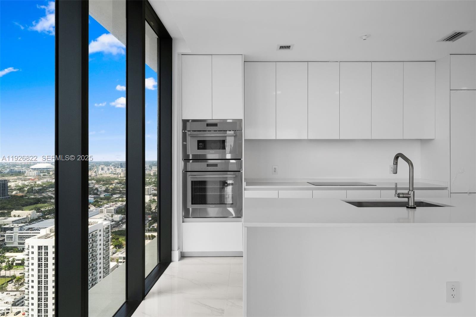 ARIA RESERVE SOUTH - Residential Lease
