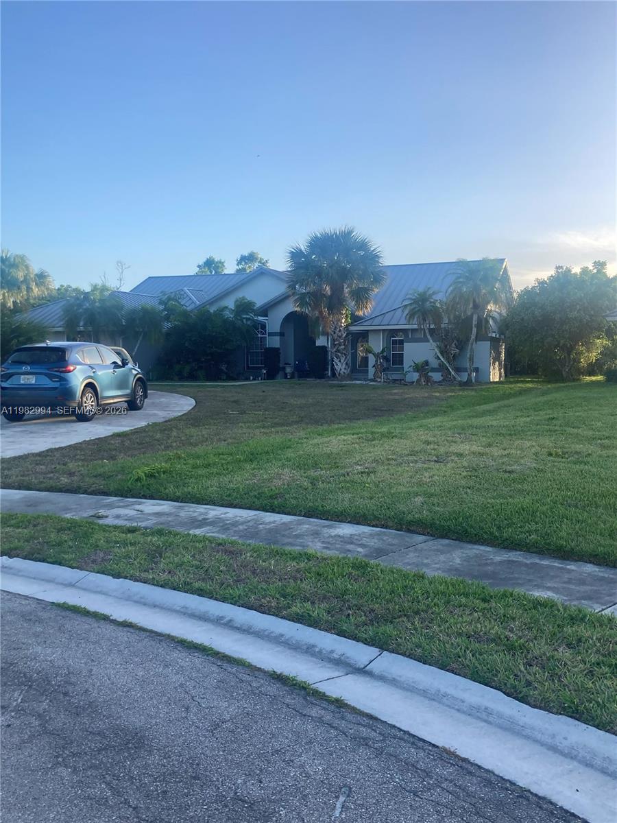 1285 Mayview Way