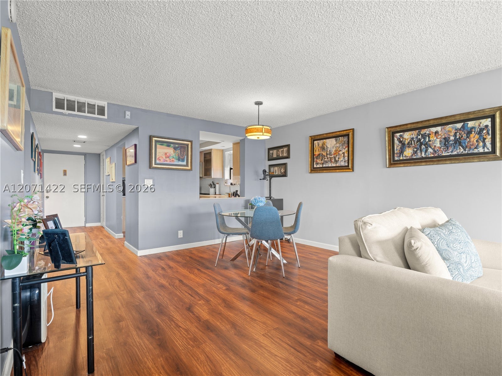 2314 S Cypress Bend 611