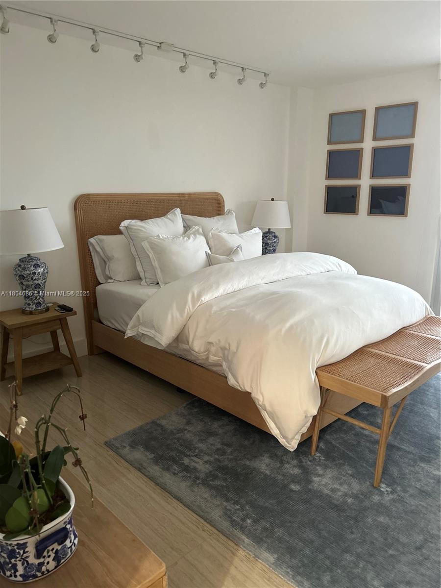 BRICKELL BISCAYNE CONDO - Residential