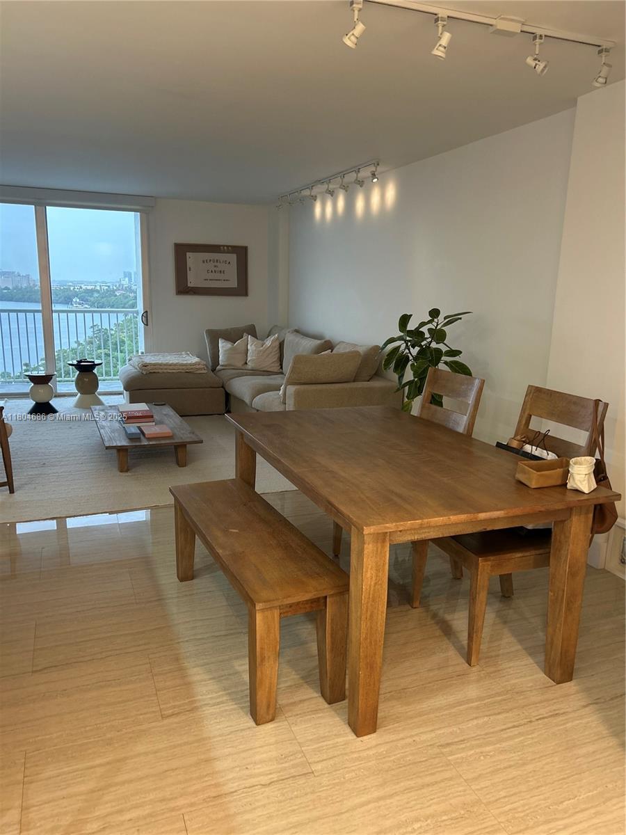 BRICKELL BISCAYNE CONDO - Residential