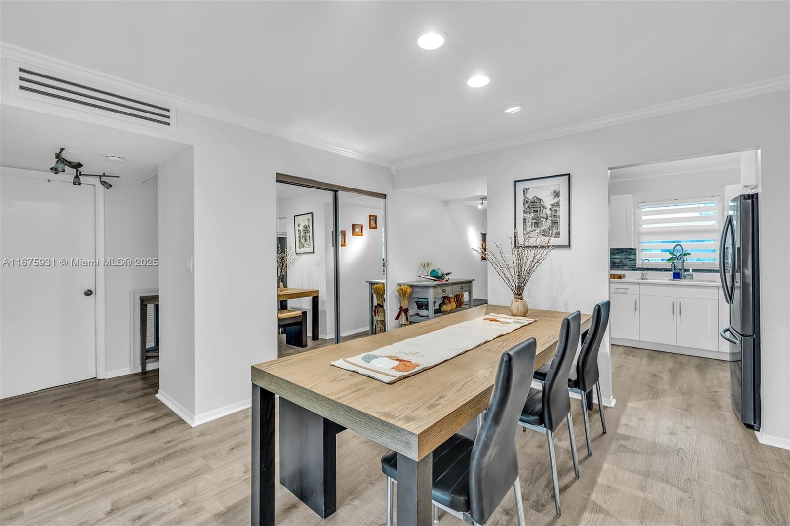 RACQUET CLUB - Residential