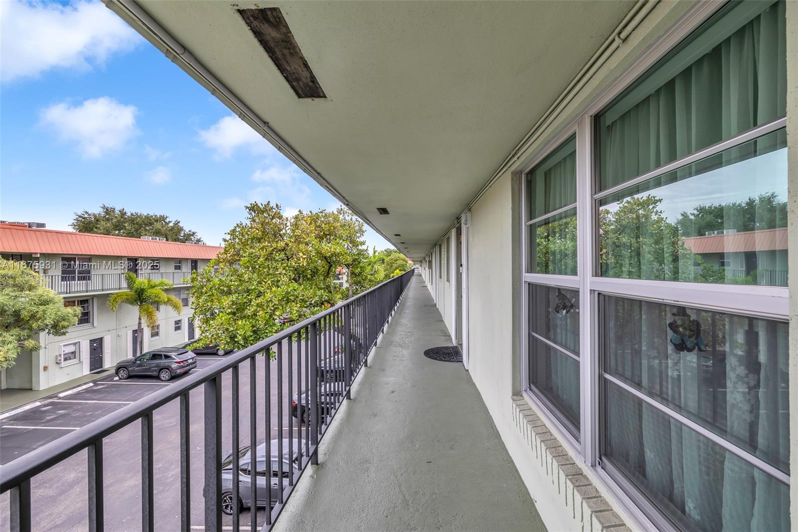 RACQUET CLUB - Residential