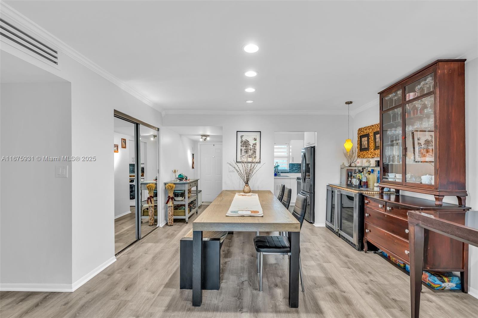 RACQUET CLUB - Residential