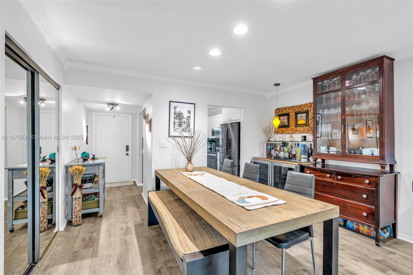 RACQUET CLUB - Residential