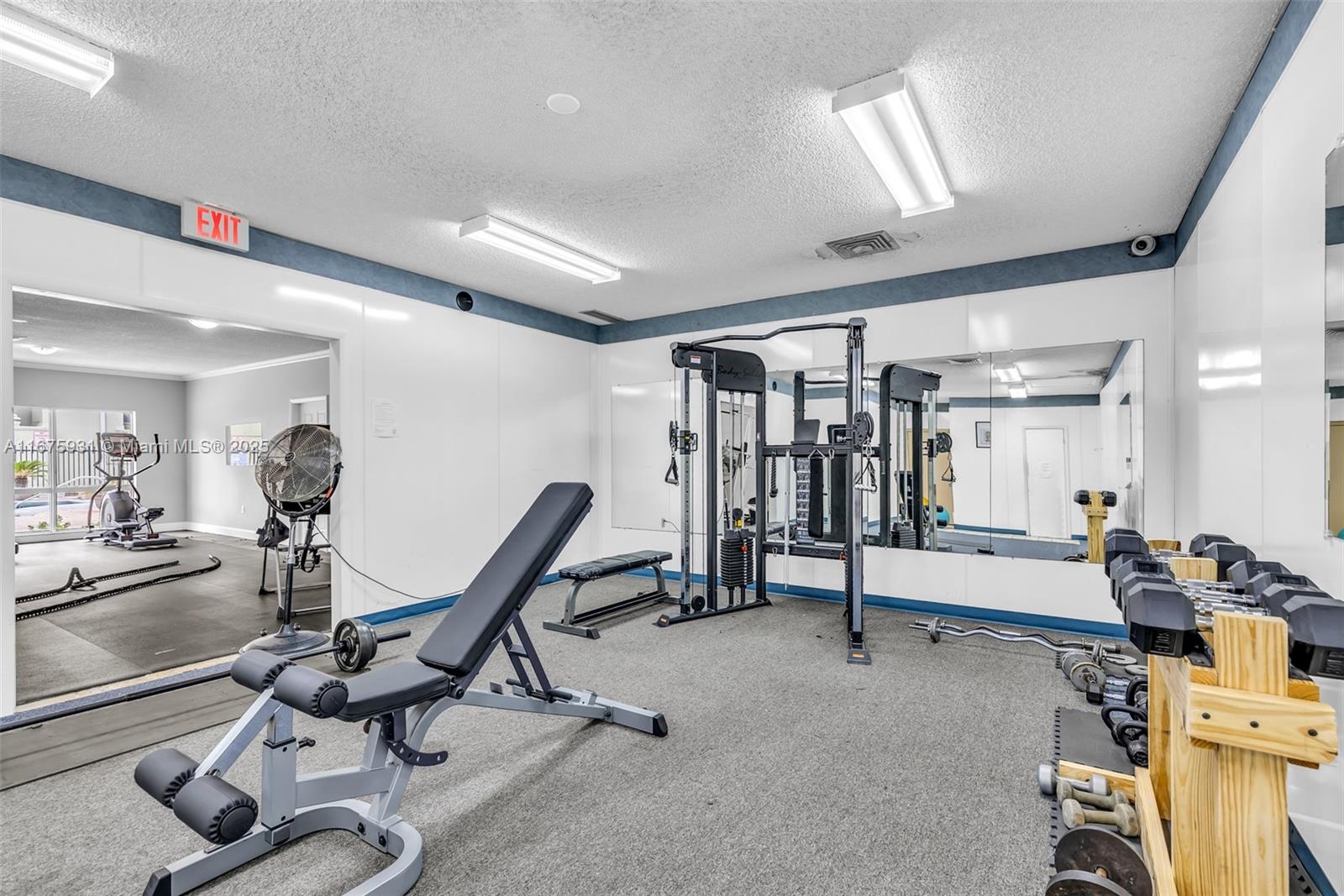 RACQUET CLUB - Residential