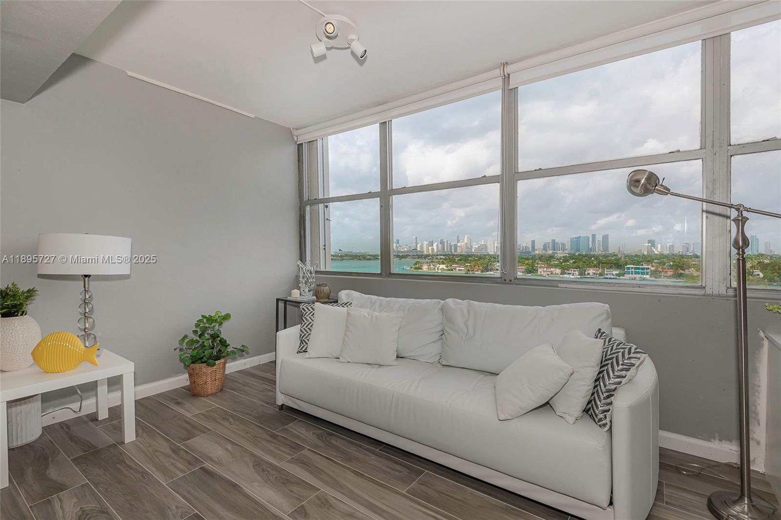 BELLE ISLE - Residential