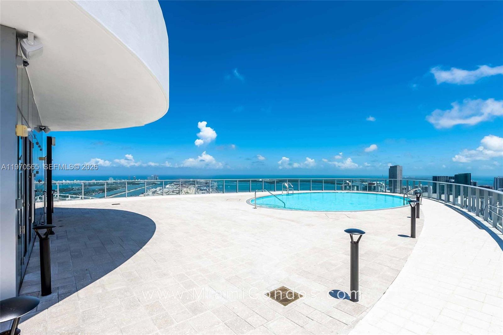 PARAMOUNT MIAMI WORLD - Residential
