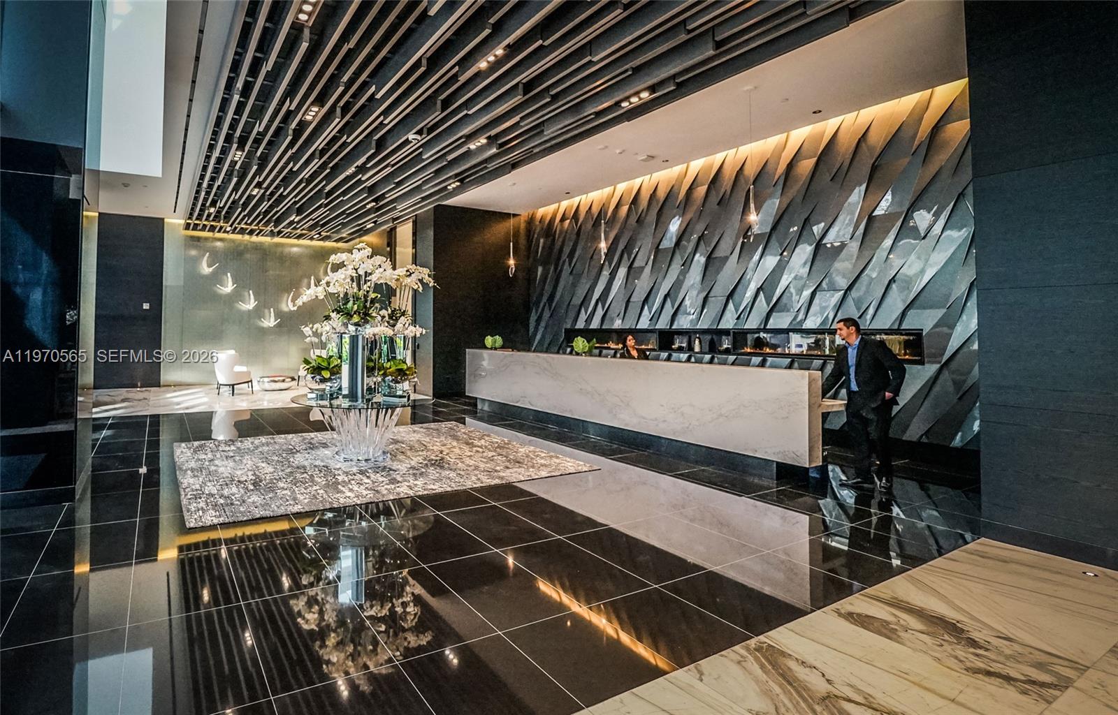 PARAMOUNT MIAMI WORLD - Residential