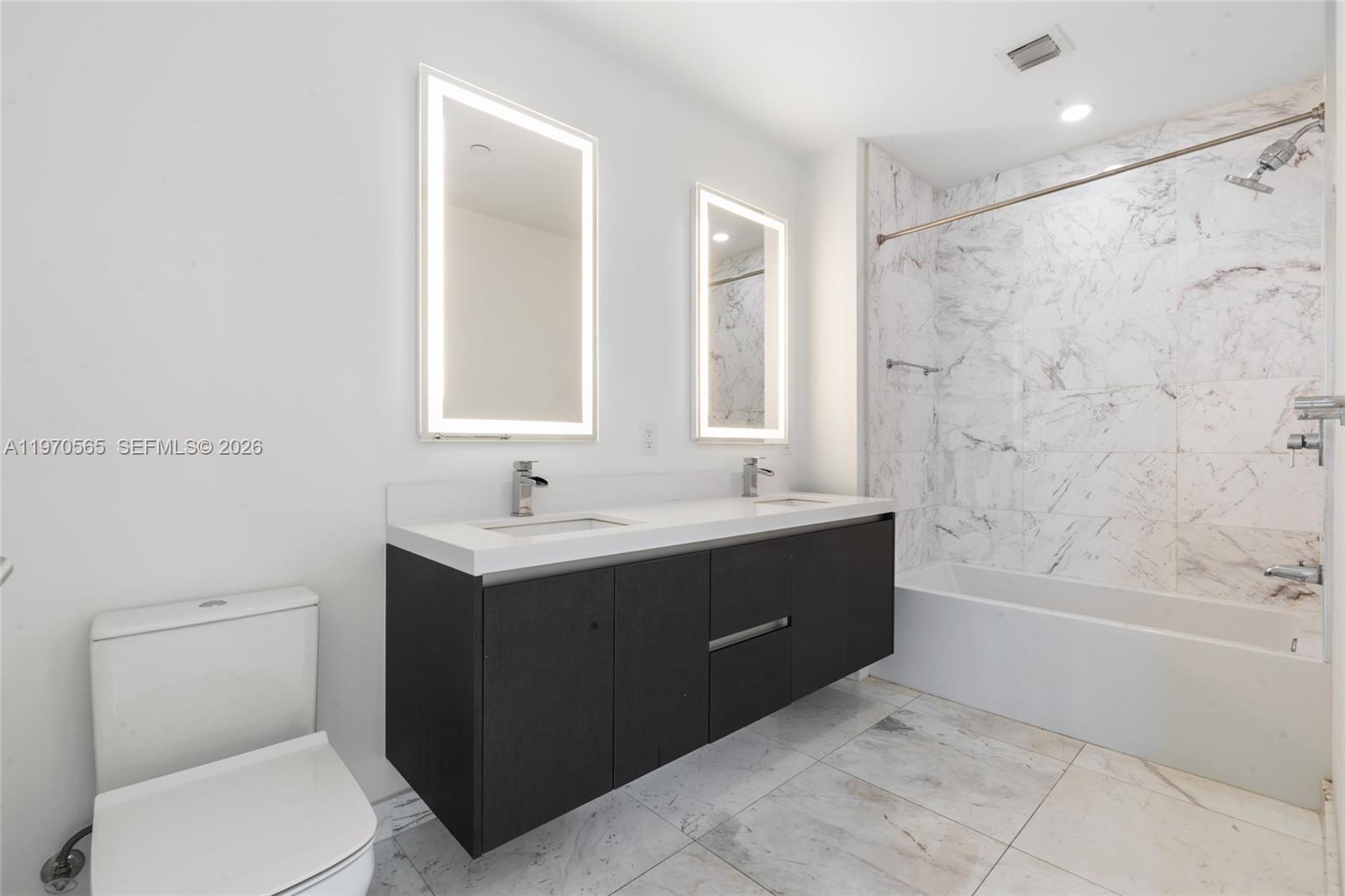 PARAMOUNT MIAMI WORLD - Residential