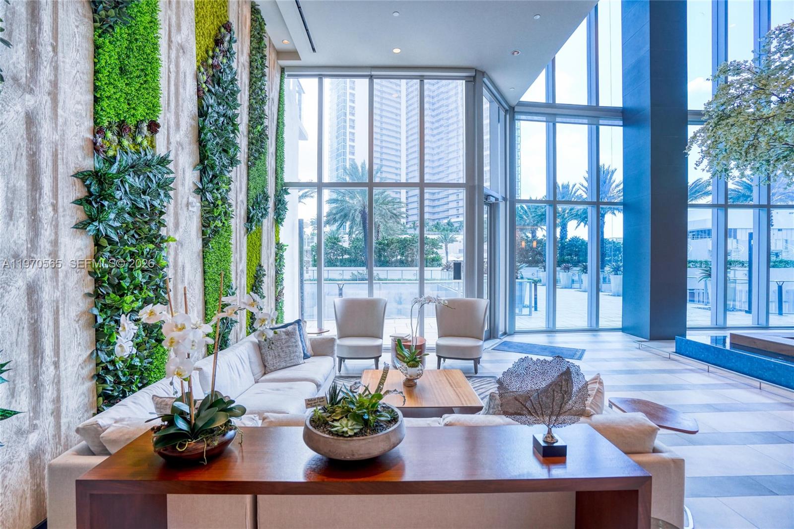 PARAMOUNT MIAMI WORLD - Residential