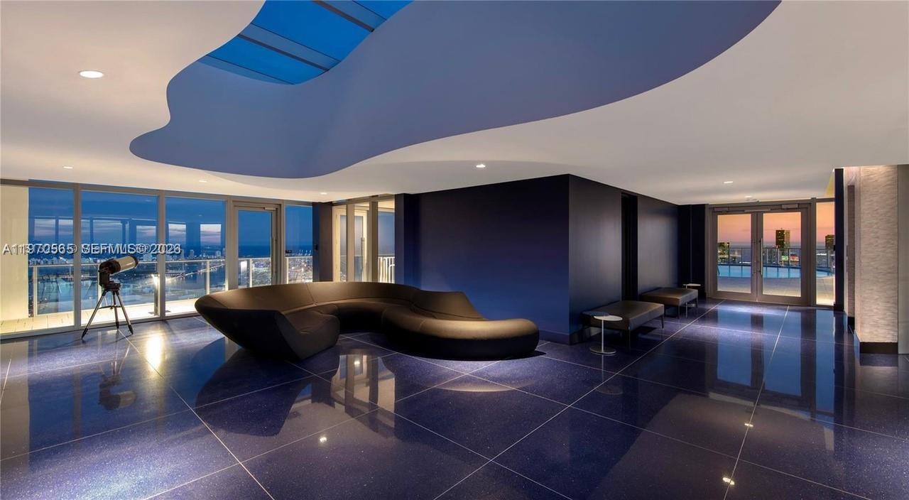 PARAMOUNT MIAMI WORLD - Residential