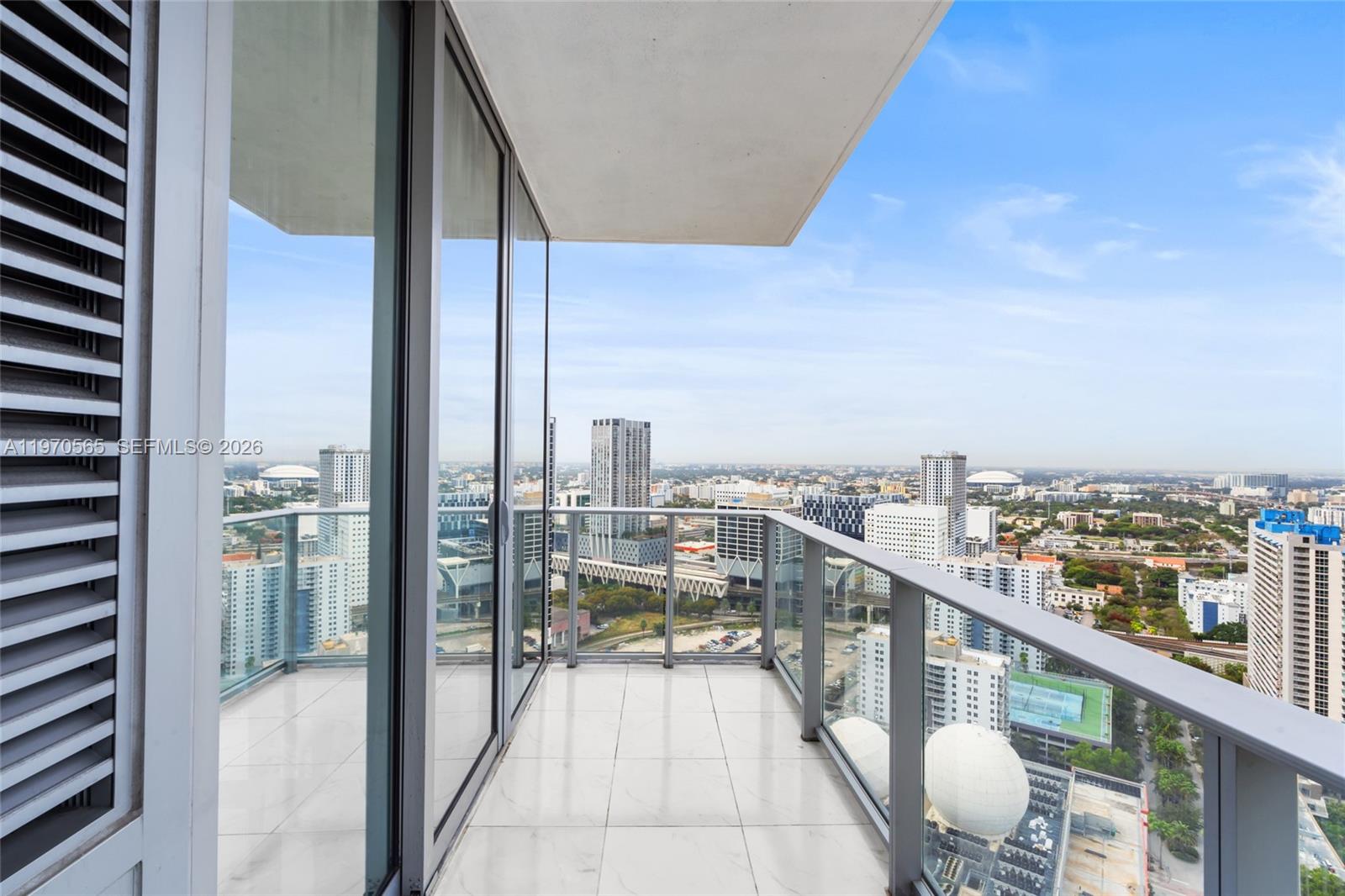 PARAMOUNT MIAMI WORLD - Residential