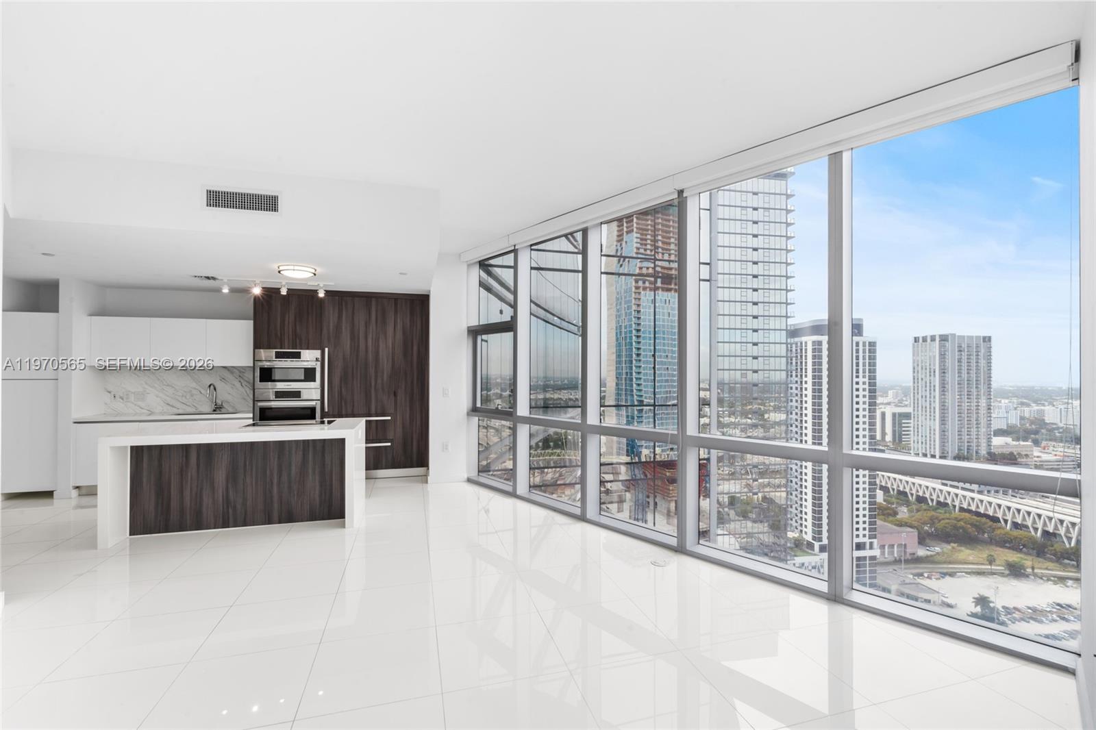 PARAMOUNT MIAMI WORLD - Residential
