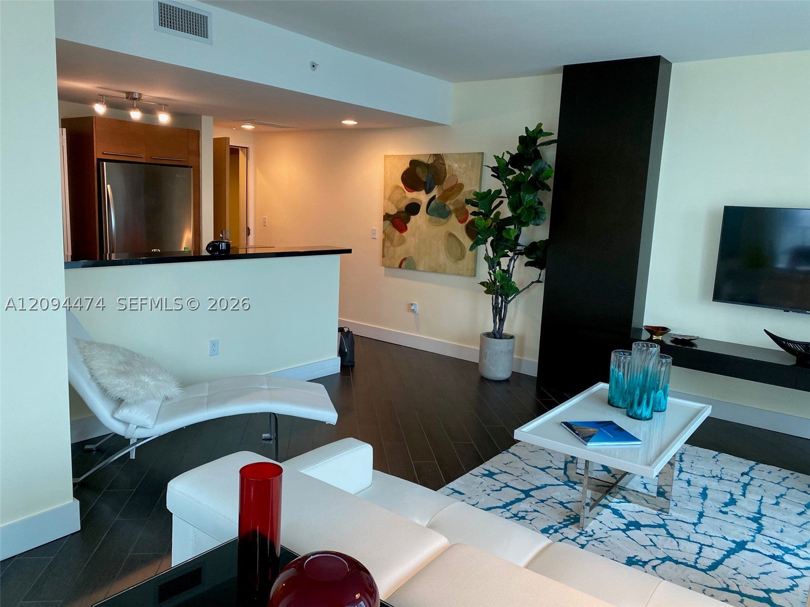 253 NE 2nd St 3408