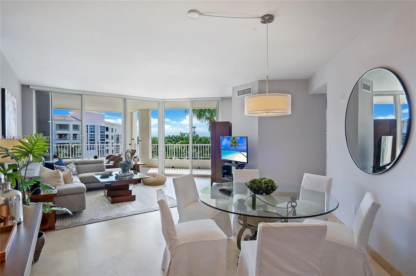 Key Biscayne, Florida 33149, United States, 2 Bedrooms Bedrooms, ,2 BathroomsBathrooms,Residential,Active,12044