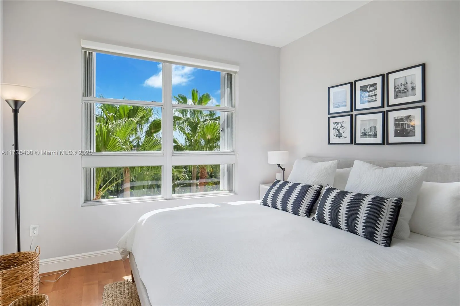 Key Biscayne, Florida 33149, United States, 2 Bedrooms Bedrooms, ,2 BathroomsBathrooms,Residential,Active,12044