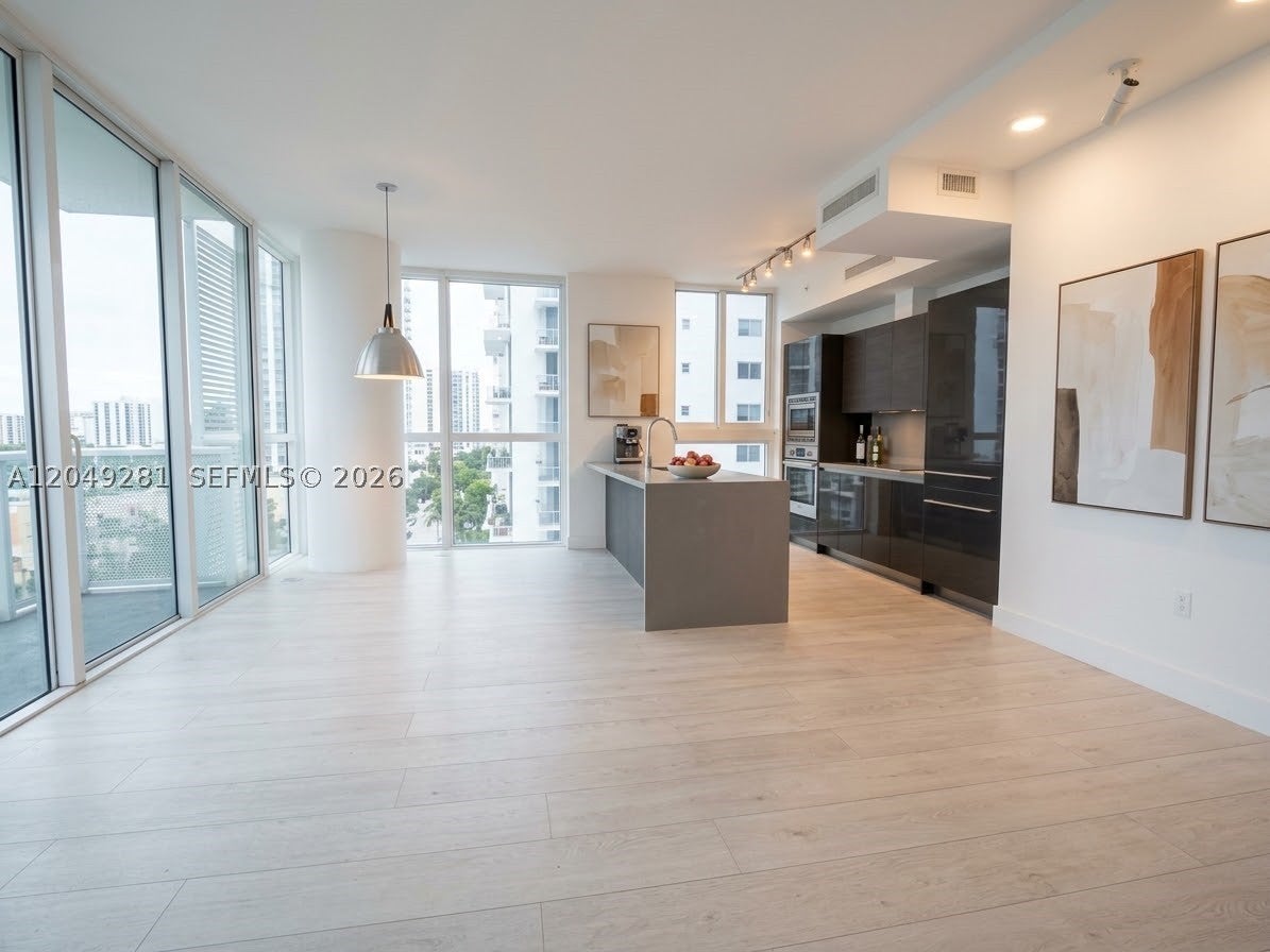 1080 Brickell Ave 1709